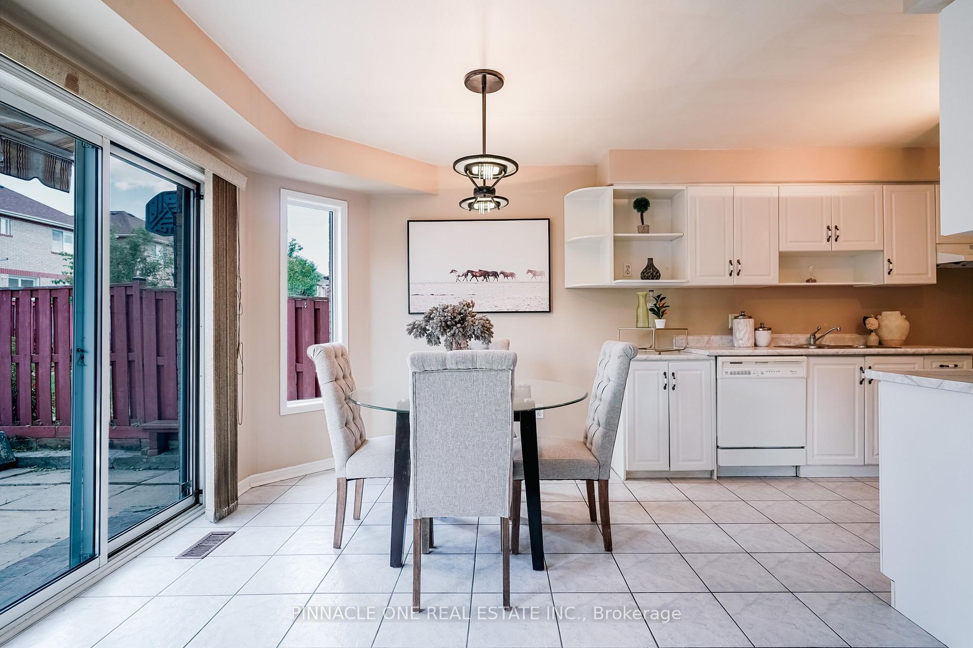 Photo 22 of 52 Vogue Street, Markham, Rouge River Estates — HOMEH