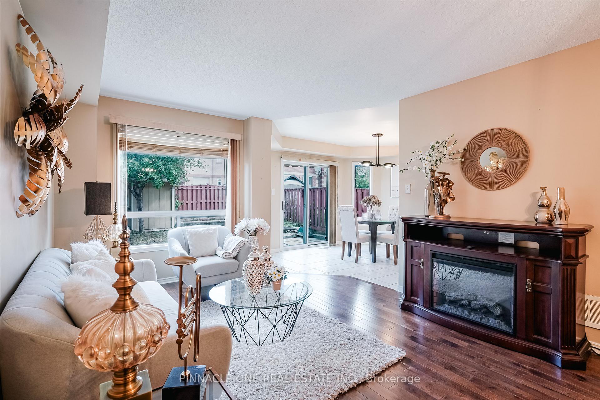 Photo 25 of 52 Vogue Street, Markham, Rouge River Estates — HOMEH