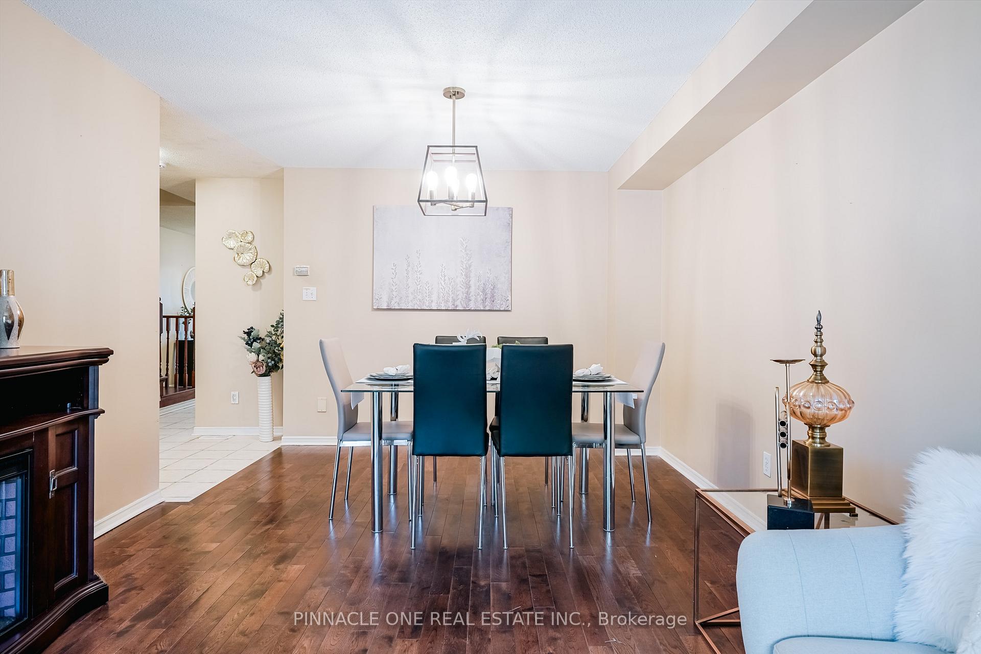 Photo 29 of 52 Vogue Street, Markham, Rouge River Estates — HOMEH