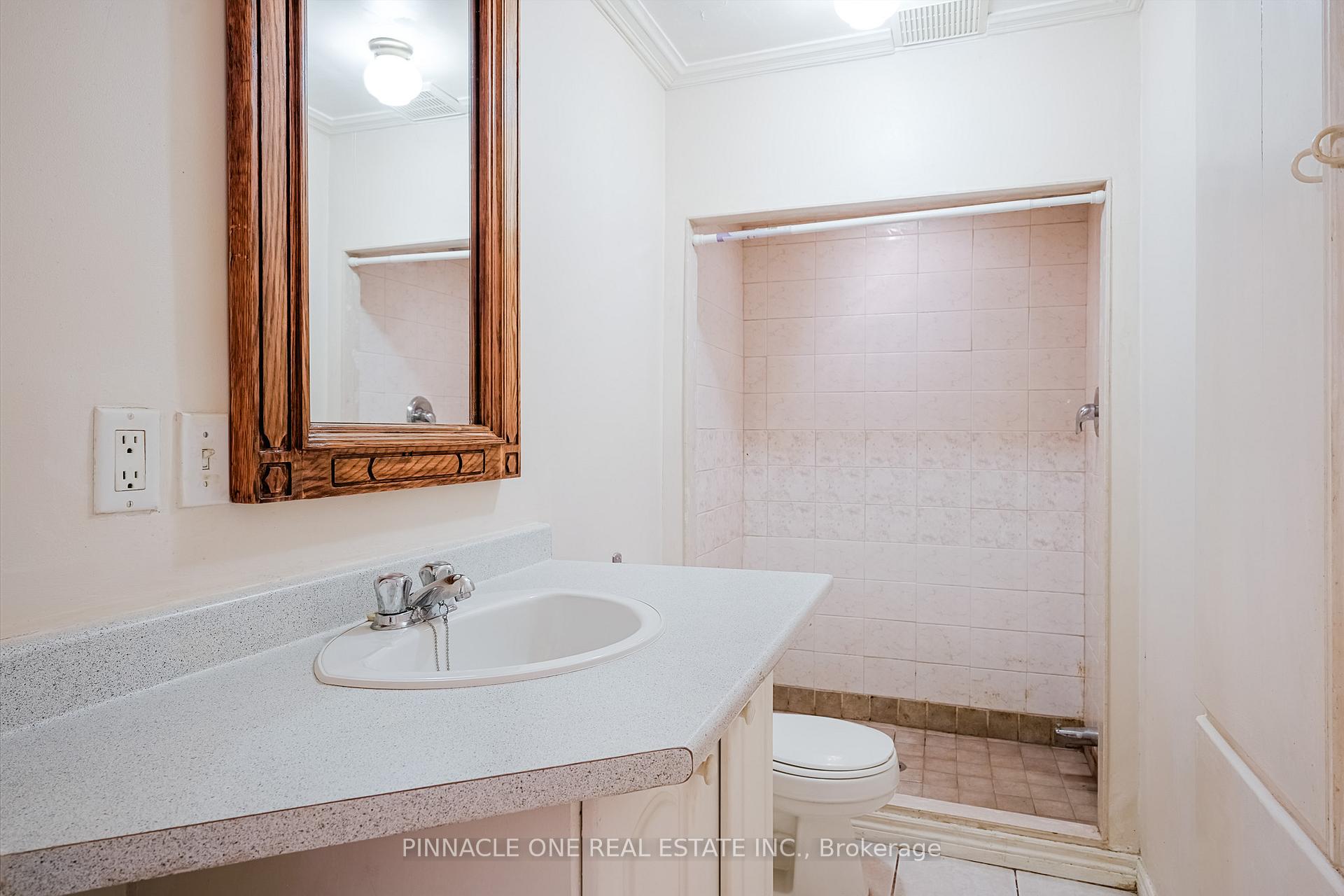 Photo 35 of 52 Vogue Street, Markham, Rouge River Estates — HOMEH