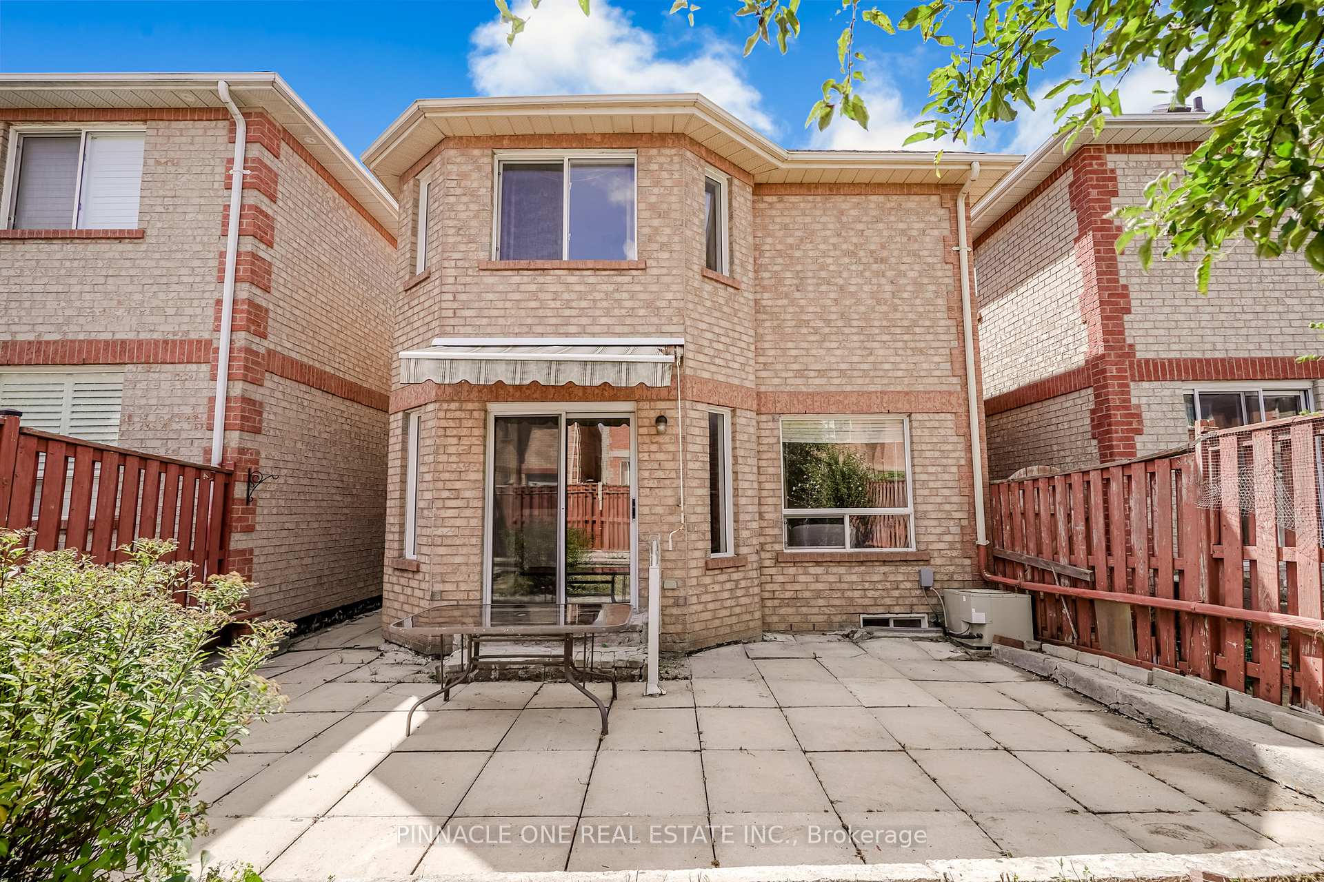 Photo 38 of 52 Vogue Street, Markham, Rouge River Estates — HOMEH