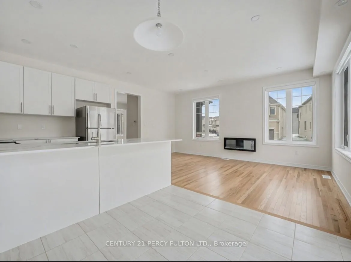 Photo 7 of 396 Kennedy Circle W, Milton, Cobban — HOMEH