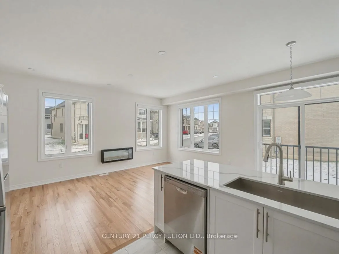 Photo 9 of 396 Kennedy Circle W, Milton, Cobban — HOMEH
