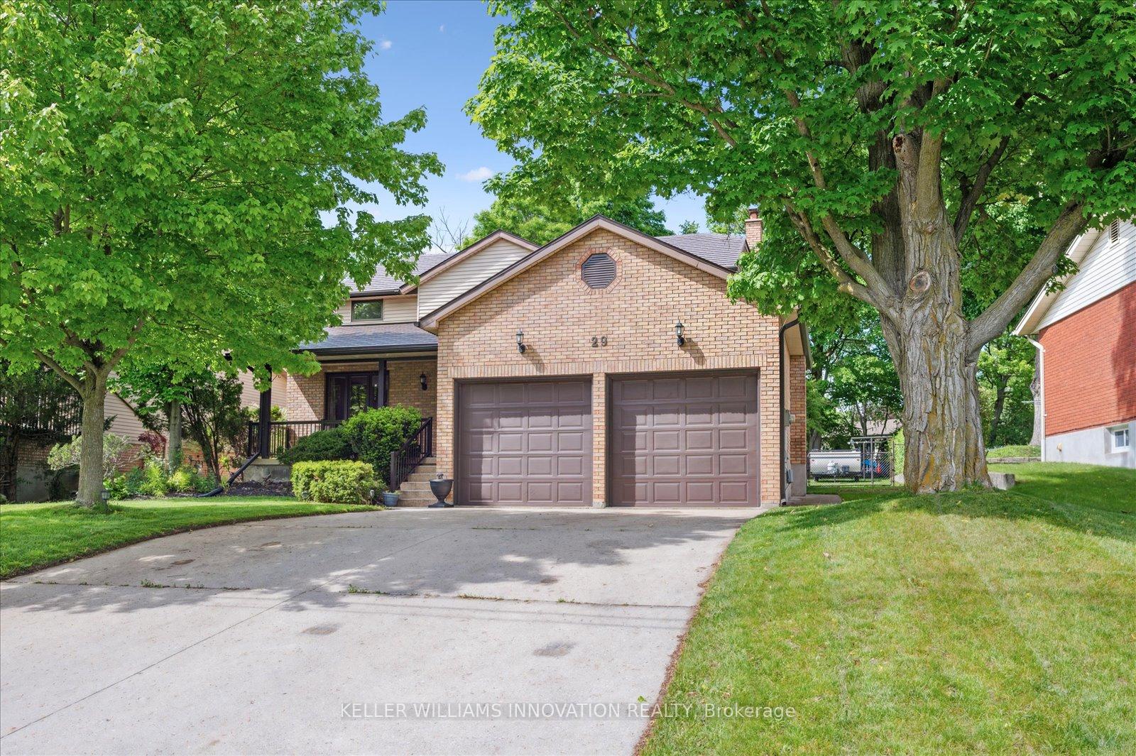 Photo 3 of 29 Hillcrest Lane, Kitchener — HOMEH