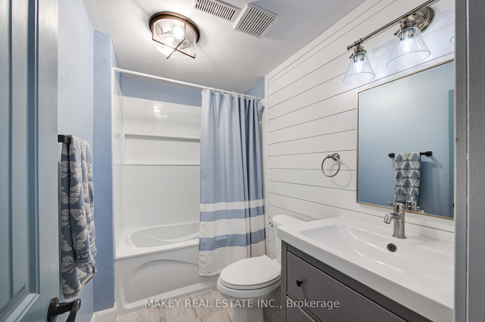 Photo 33 of 56 Kilkerran Crescent, Kitchener — HOMEH