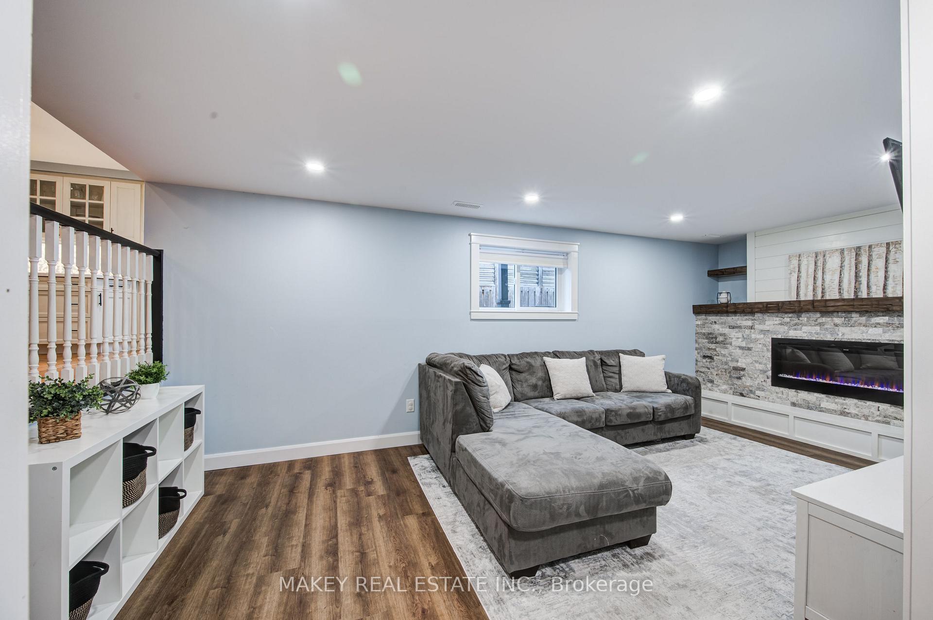 Photo 35 of 56 Kilkerran Crescent, Kitchener — HOMEH