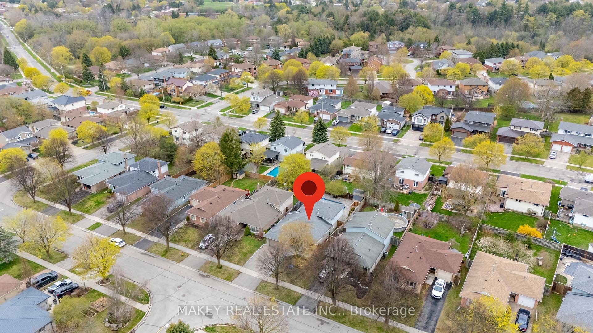 Photo 38 of 56 Kilkerran Crescent, Kitchener — HOMEH