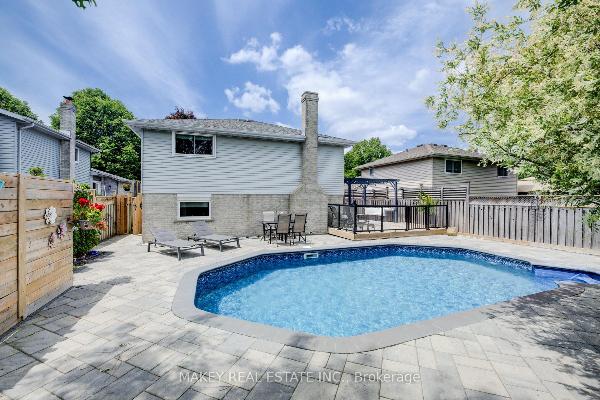 Photo 44 of 56 Kilkerran Crescent, Kitchener — HOMEH