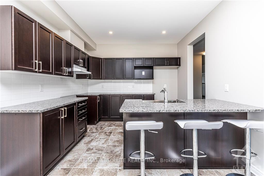 Photo 5 of 574 Cope Drive, Ottawa, Kanata - Emerald Meadows/Trailwest — HOMEH