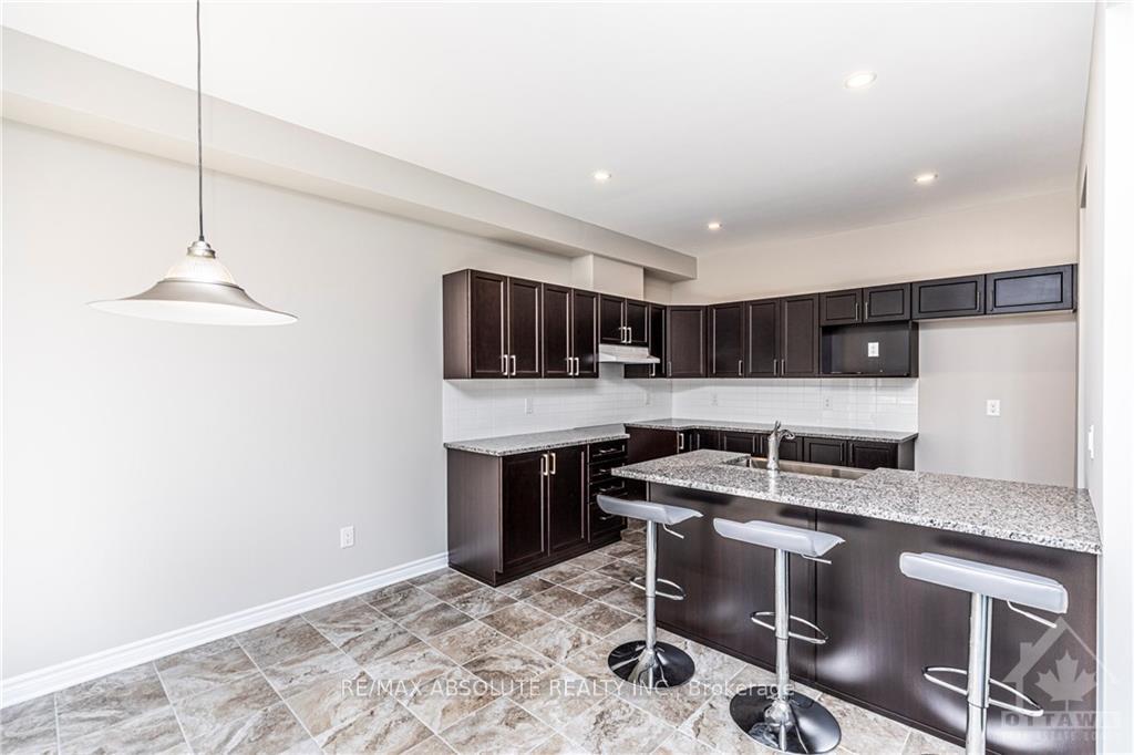 Photo 7 of 574 Cope Drive, Ottawa, Kanata - Emerald Meadows/Trailwest — HOMEH