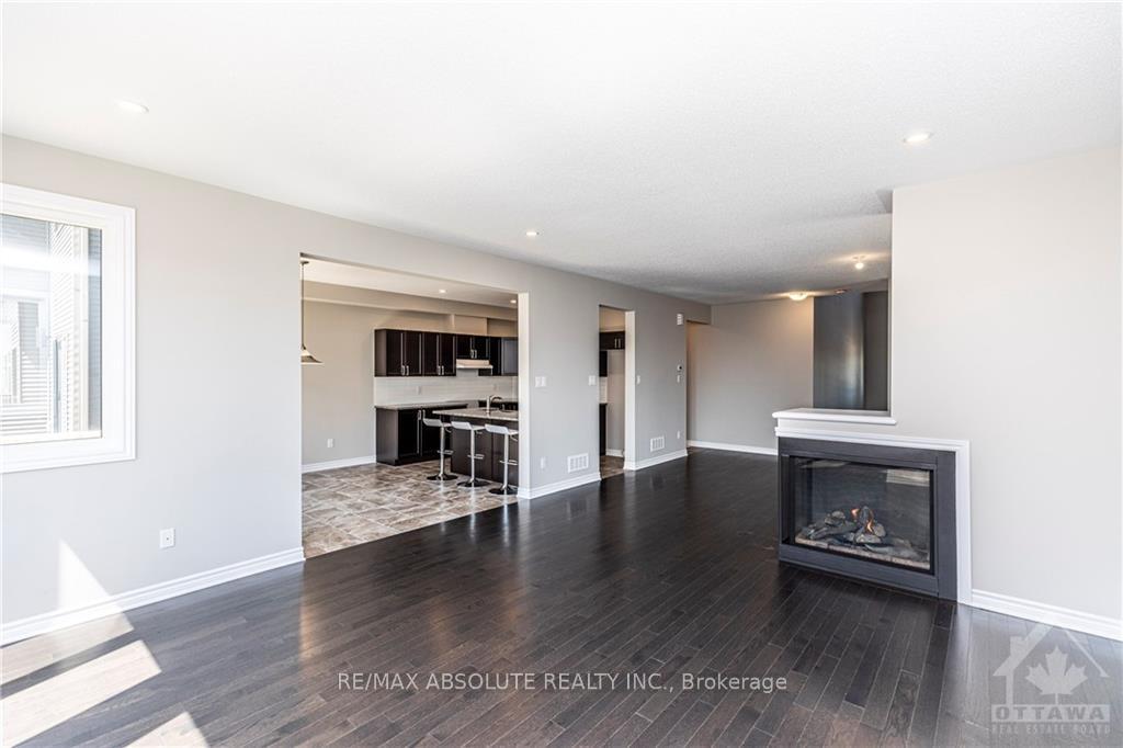 Photo 10 of 574 Cope Drive, Ottawa, Kanata - Emerald Meadows/Trailwest — HOMEH