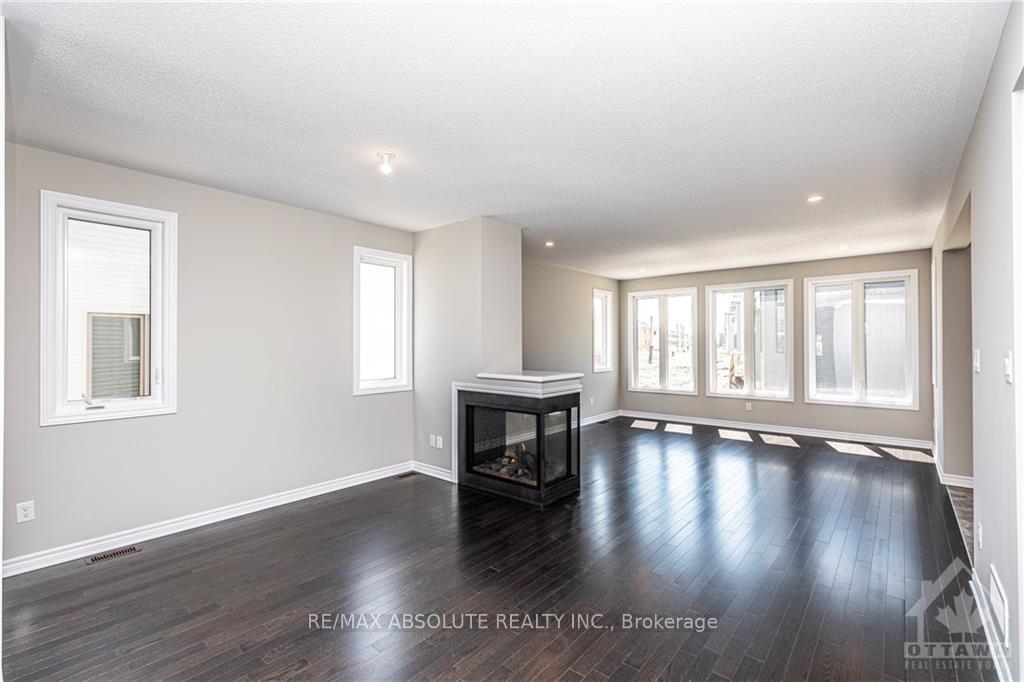 Photo 14 of 574 Cope Drive, Ottawa, Kanata - Emerald Meadows/Trailwest — HOMEH