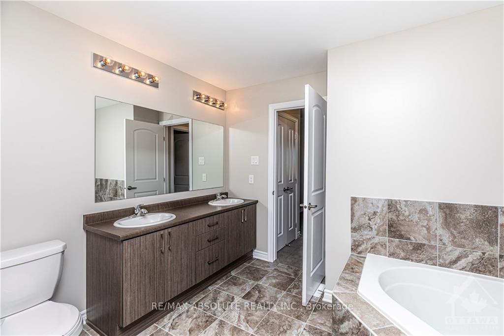 Photo 23 of 574 Cope Drive, Ottawa, Kanata - Emerald Meadows/Trailwest — HOMEH