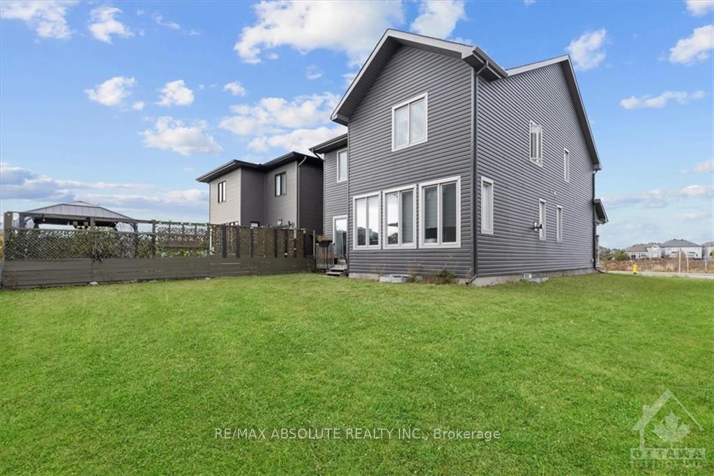Photo 29 of 574 Cope Drive, Ottawa, Kanata - Emerald Meadows/Trailwest — HOMEH