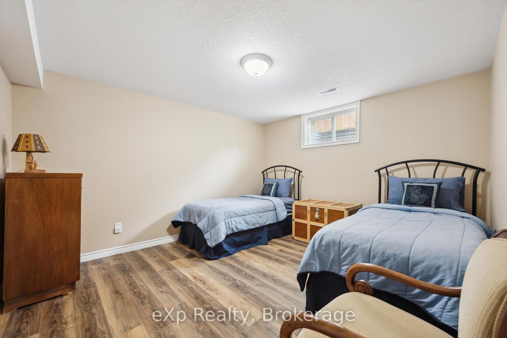 Photo 26 of 916 Keewatin Place, Kitchener — HOMEH