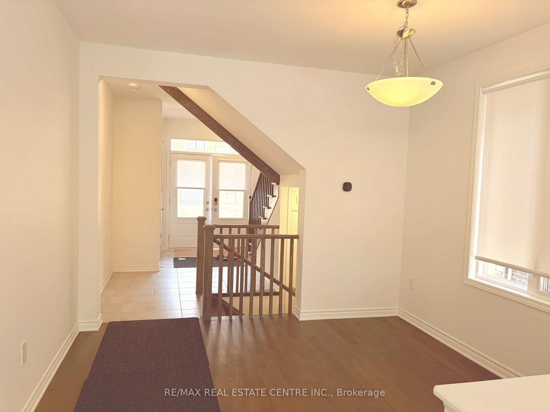 Photo 3 of 1166 Stirling Todd Terrace, Milton, Bowes — HOMEH