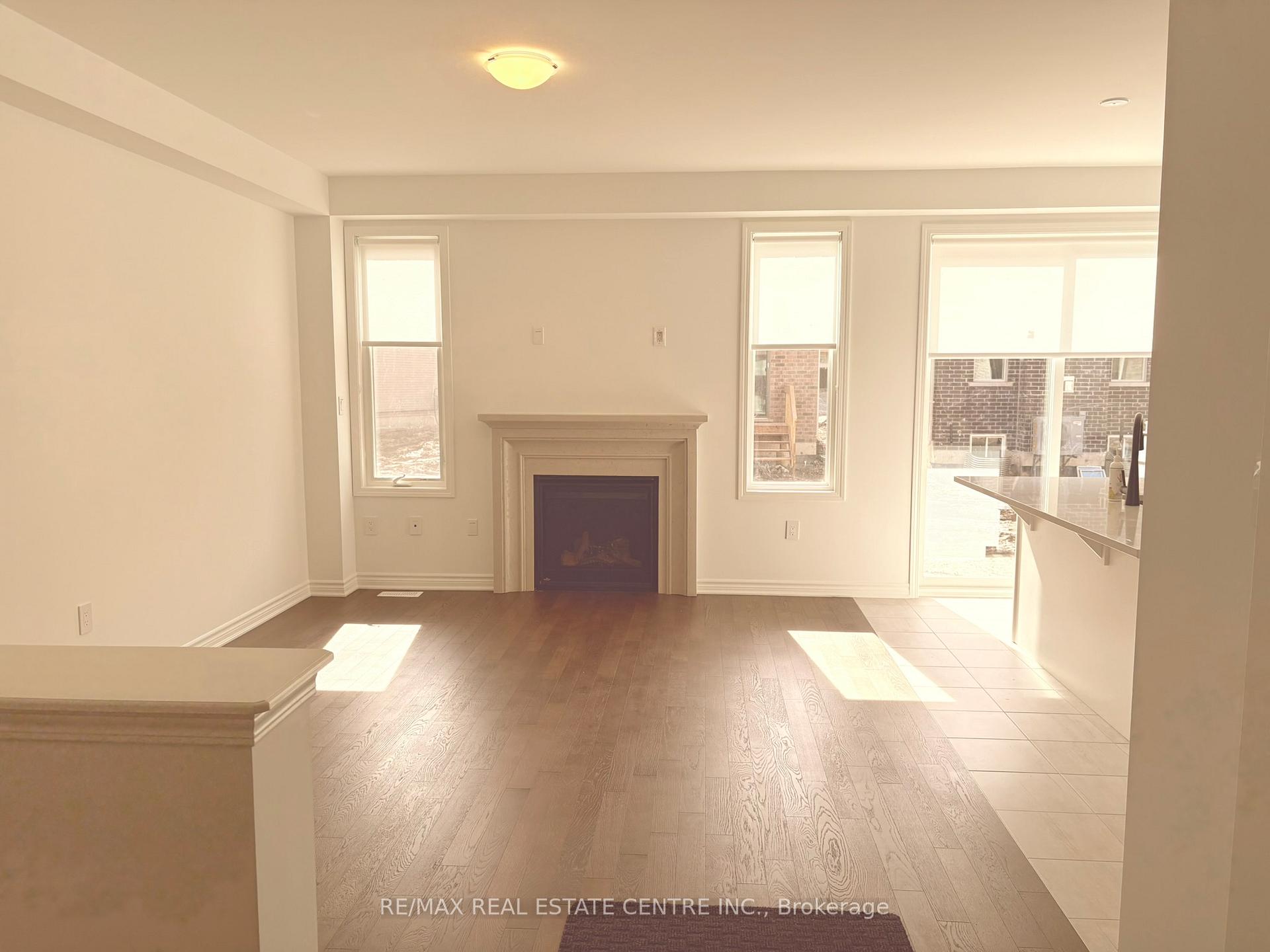 Photo 5 of 1166 Stirling Todd Terrace, Milton, Bowes — HOMEH