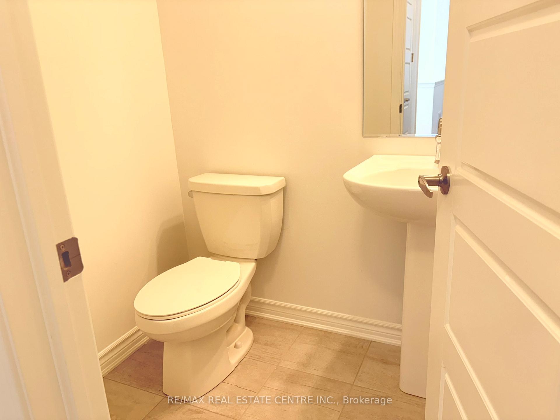 Photo 7 of 1166 Stirling Todd Terrace, Milton, Bowes — HOMEH