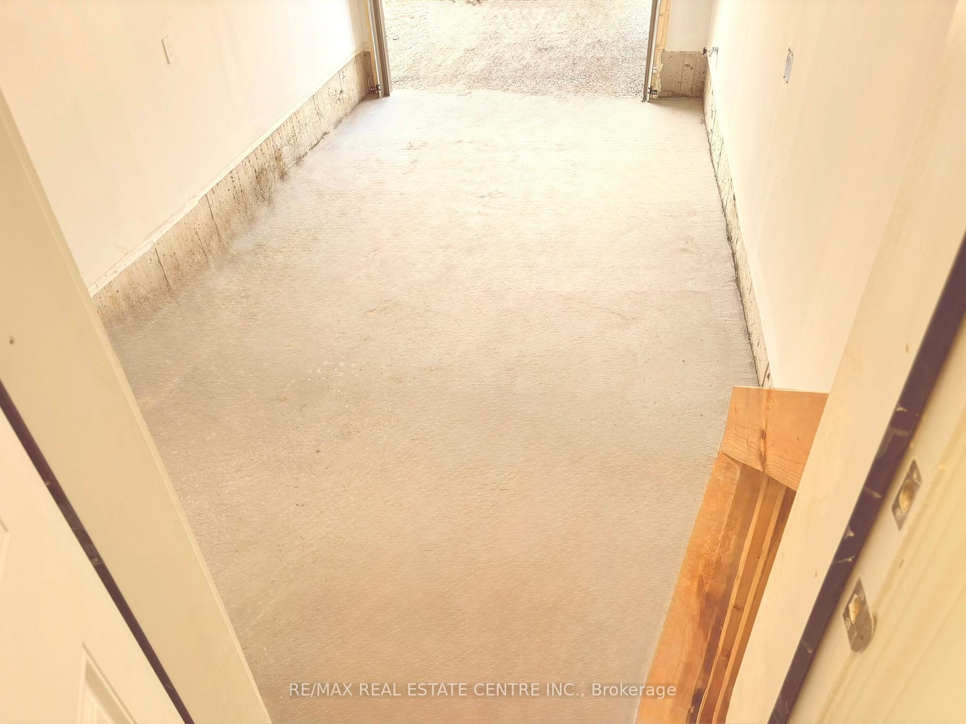 Photo 8 of 1166 Stirling Todd Terrace, Milton, Bowes — HOMEH