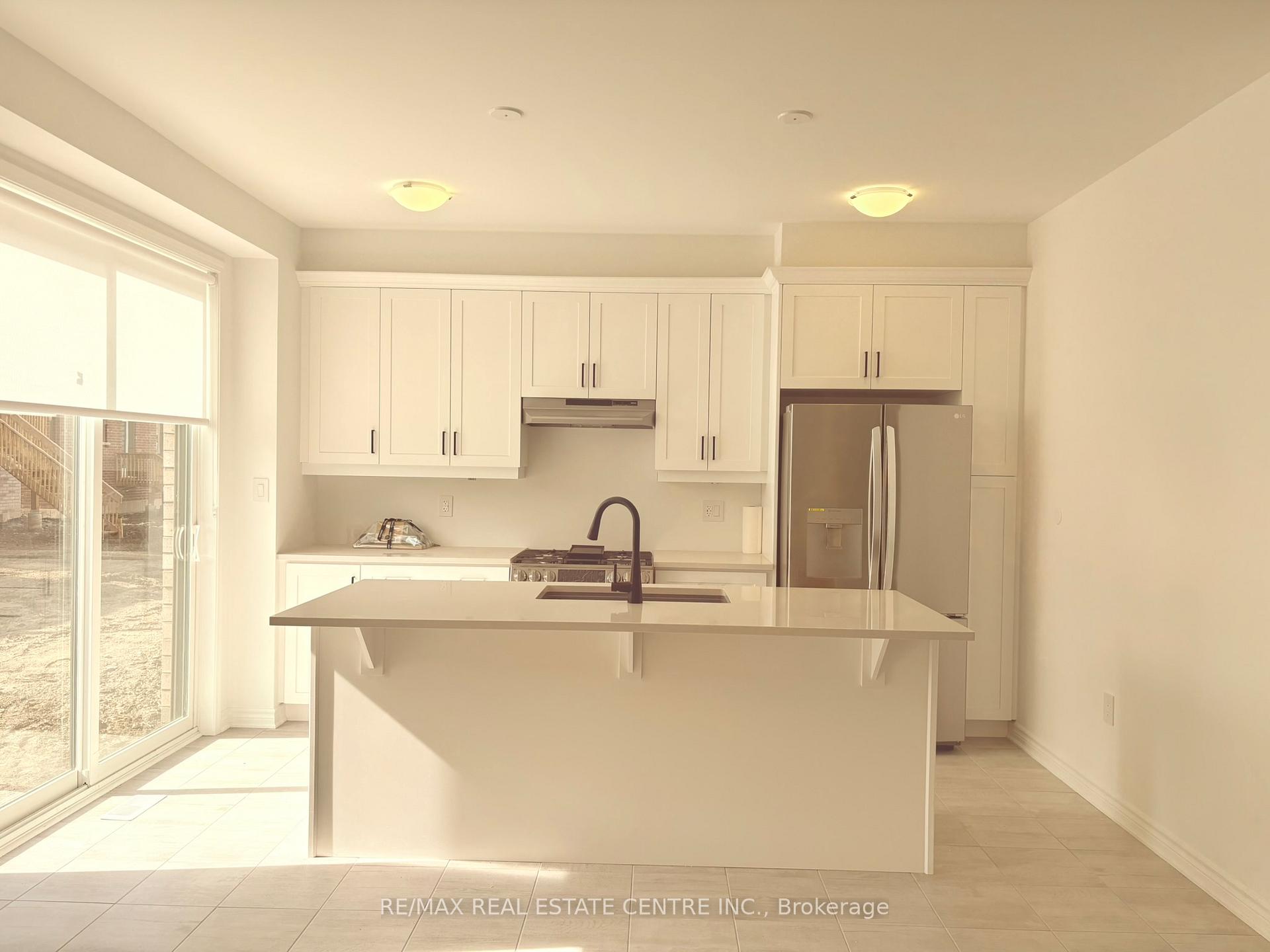 Photo 9 of 1166 Stirling Todd Terrace, Milton, Bowes — HOMEH