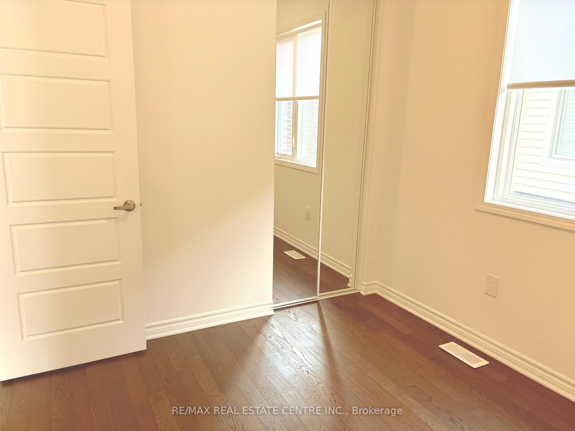 Photo 25 of 1166 Stirling Todd Terrace, Milton, Bowes — HOMEH