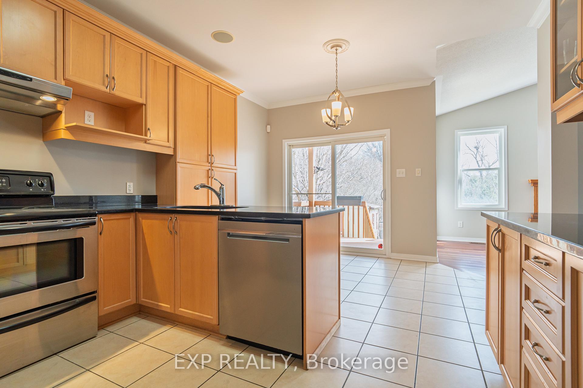 Photo 11 of 328 Maxwell Bridge Road, Ottawa, Kanata - Morgan's Grant/South March — HOMEH