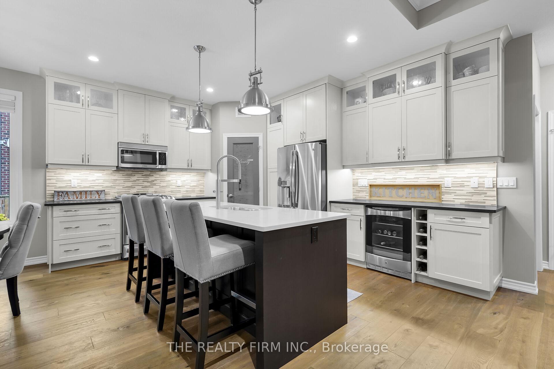 Photo 10 of 102 Prince Street, Middlesex Centre, Komoka — HOMEH