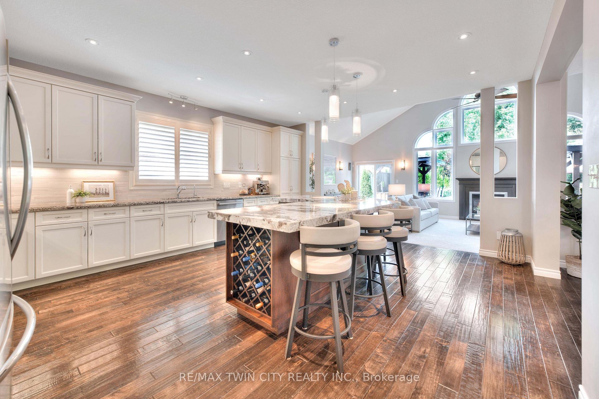 Photo 12 of 493 Zeller Drive, Kitchener — HOMEH