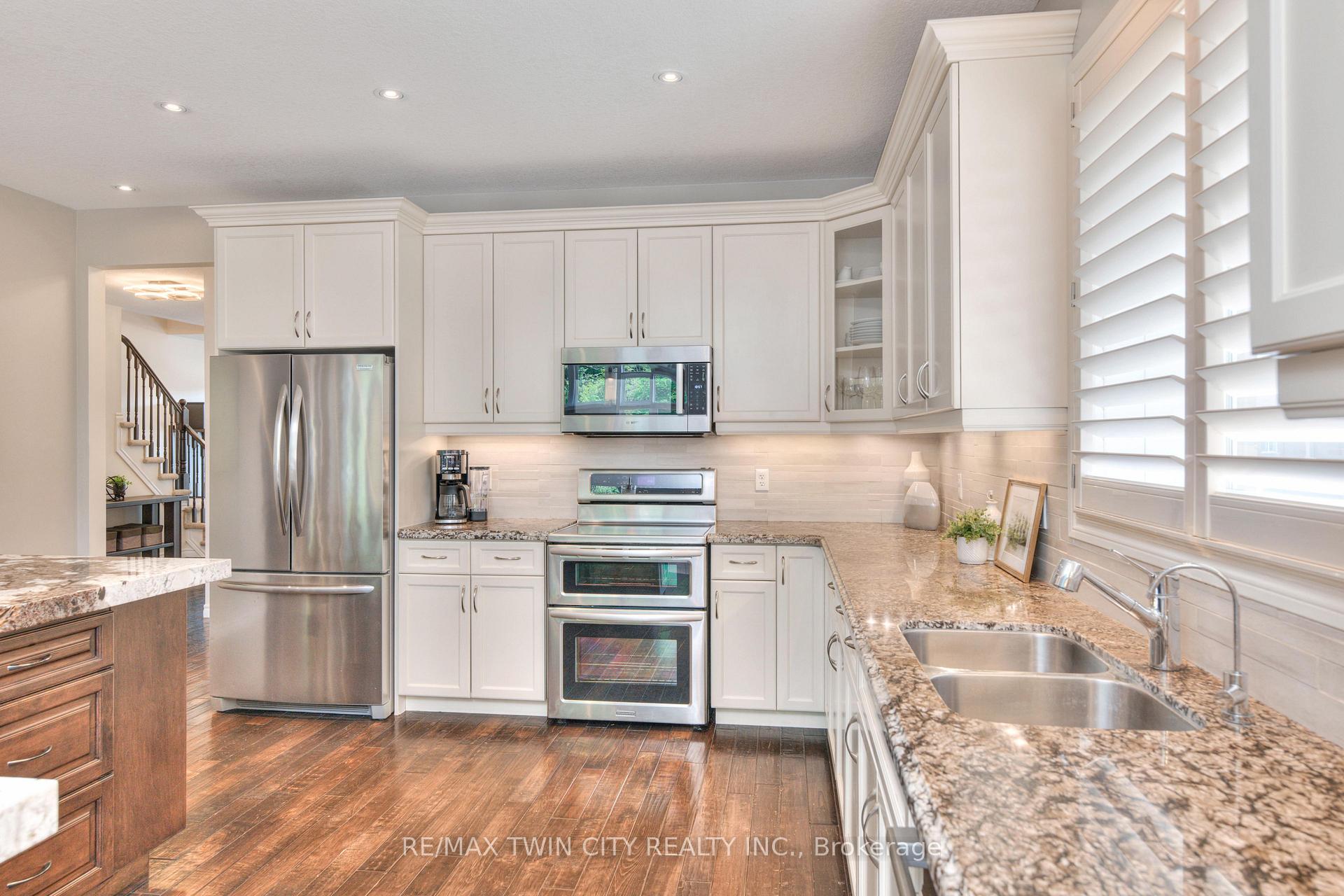Photo 14 of 493 Zeller Drive, Kitchener — HOMEH