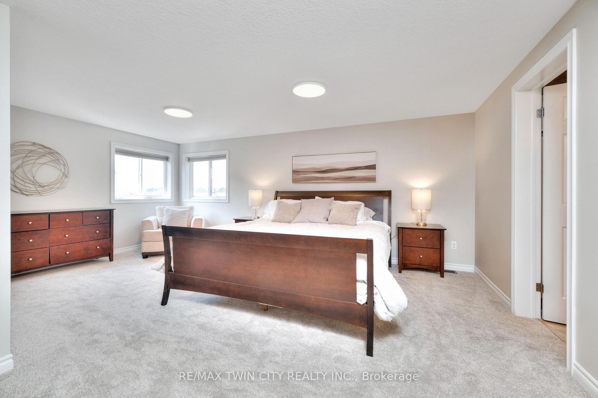 Photo 22 of 493 Zeller Drive, Kitchener — HOMEH