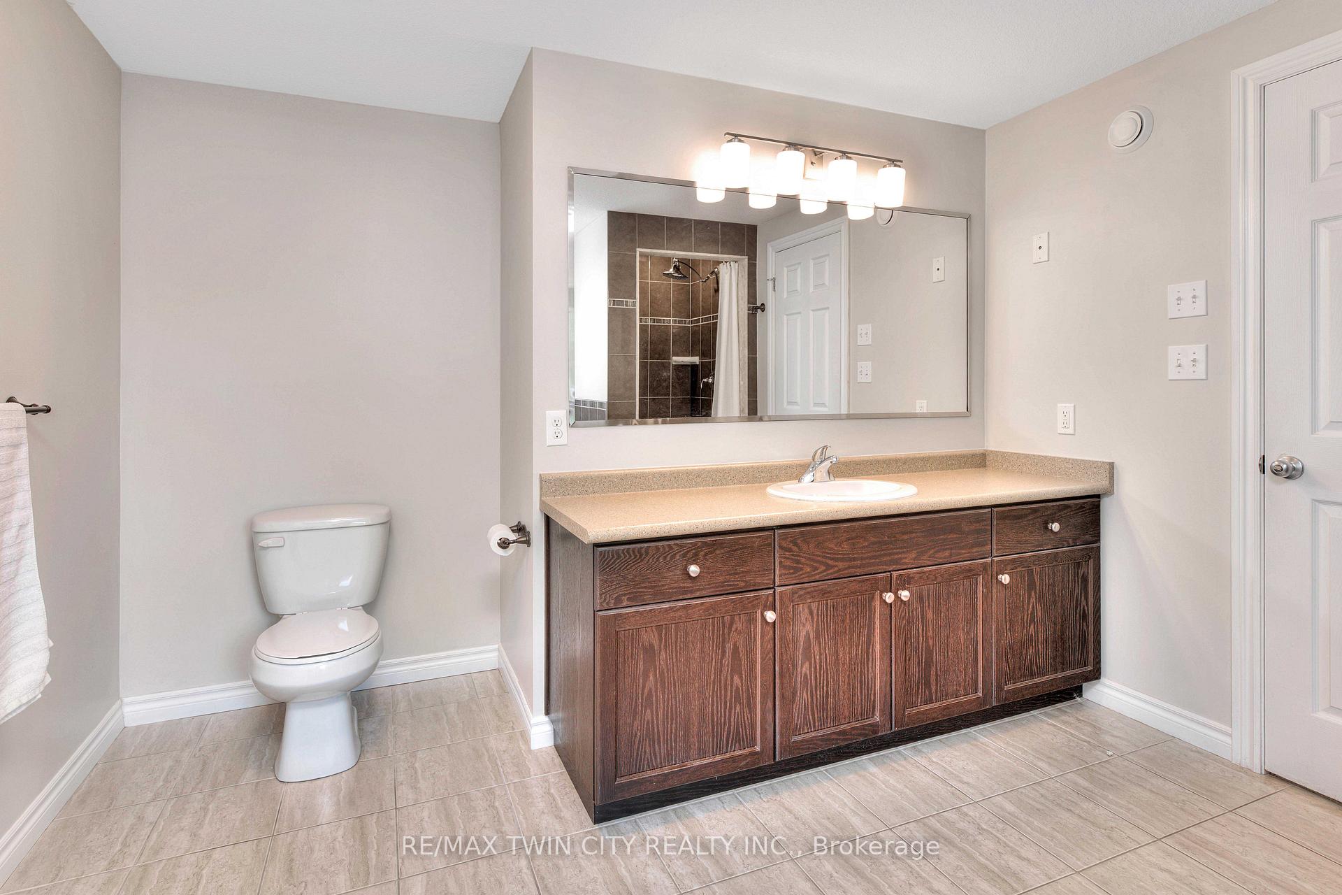 Photo 26 of 493 Zeller Drive, Kitchener — HOMEH