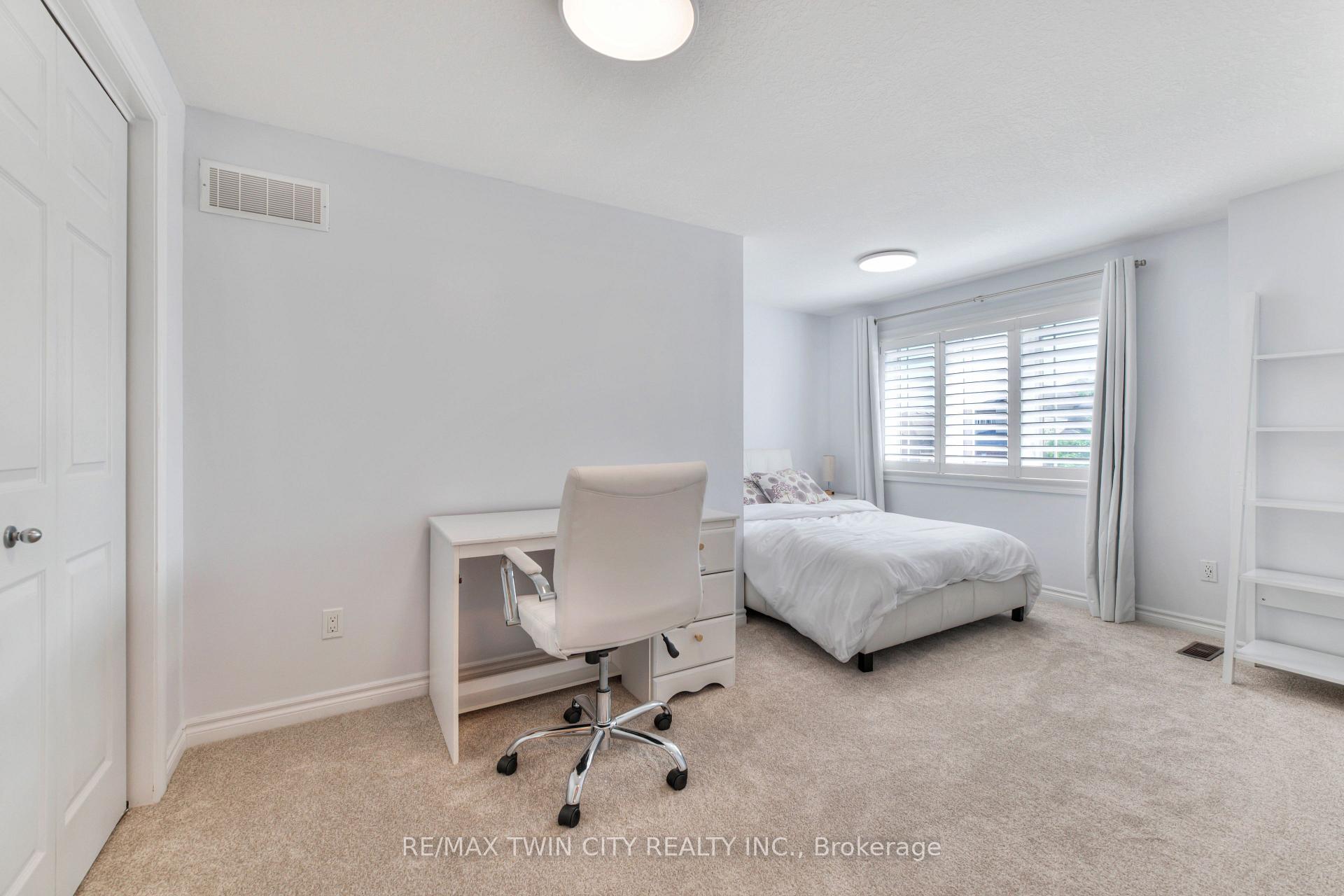 Photo 29 of 493 Zeller Drive, Kitchener — HOMEH