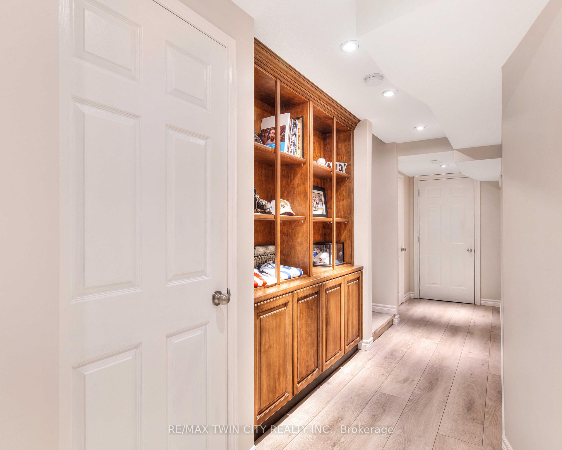 Photo 33 of 493 Zeller Drive, Kitchener — HOMEH
