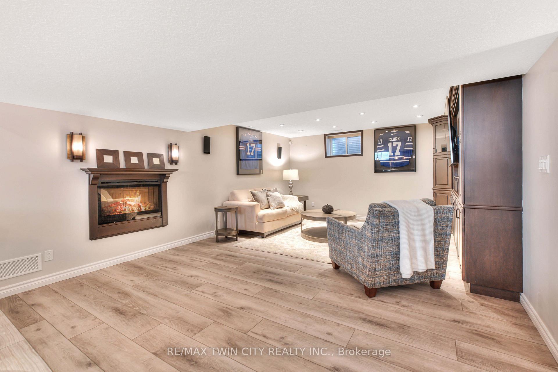Photo 35 of 493 Zeller Drive, Kitchener — HOMEH