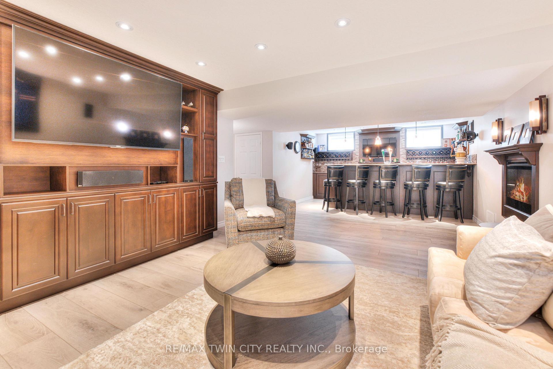 Photo 36 of 493 Zeller Drive, Kitchener — HOMEH
