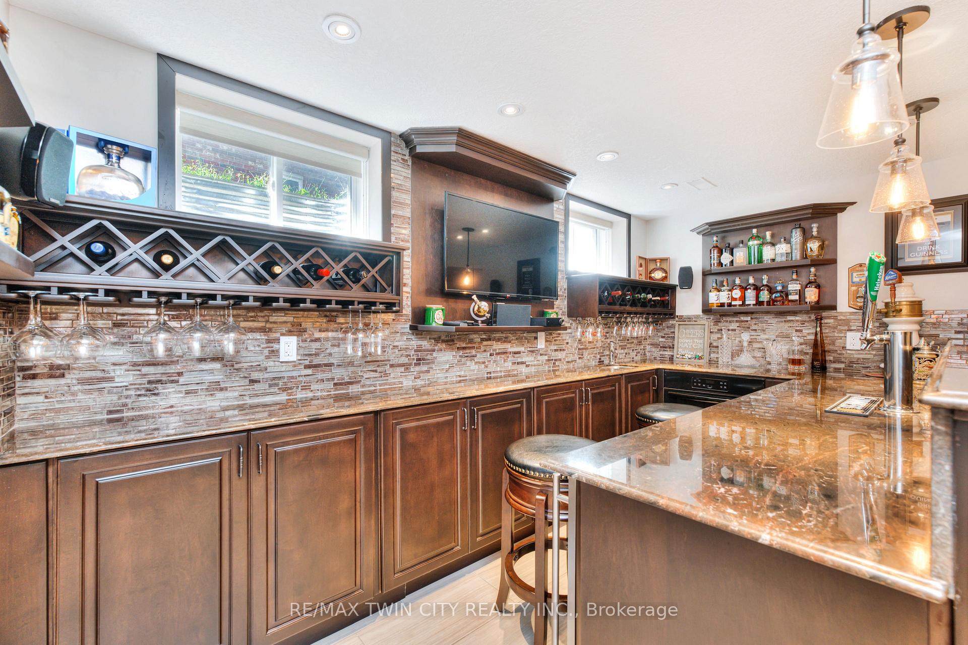 Photo 38 of 493 Zeller Drive, Kitchener — HOMEH