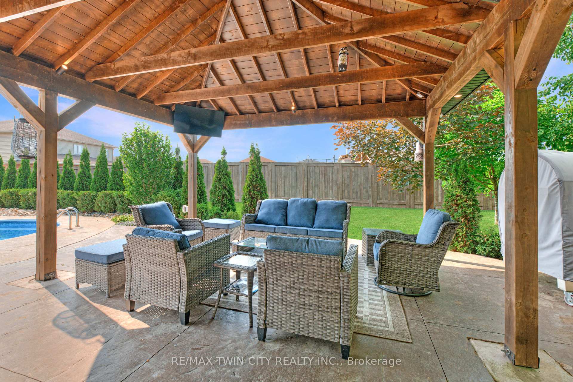 Photo 45 of 493 Zeller Drive, Kitchener — HOMEH