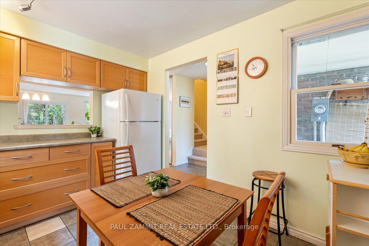 Photo 3 of 79 Durie Lane, Markham, Aileen-Willowbrook — HOMEH