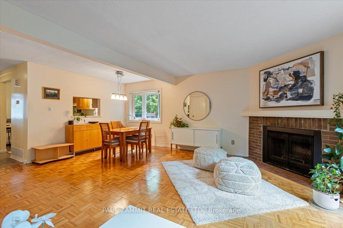Photo 6 of 79 Durie Lane, Markham, Aileen-Willowbrook — HOMEH