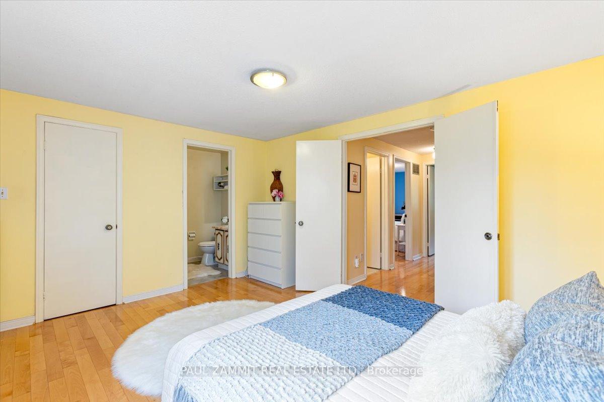 Photo 11 of 79 Durie Lane, Markham, Aileen-Willowbrook — HOMEH