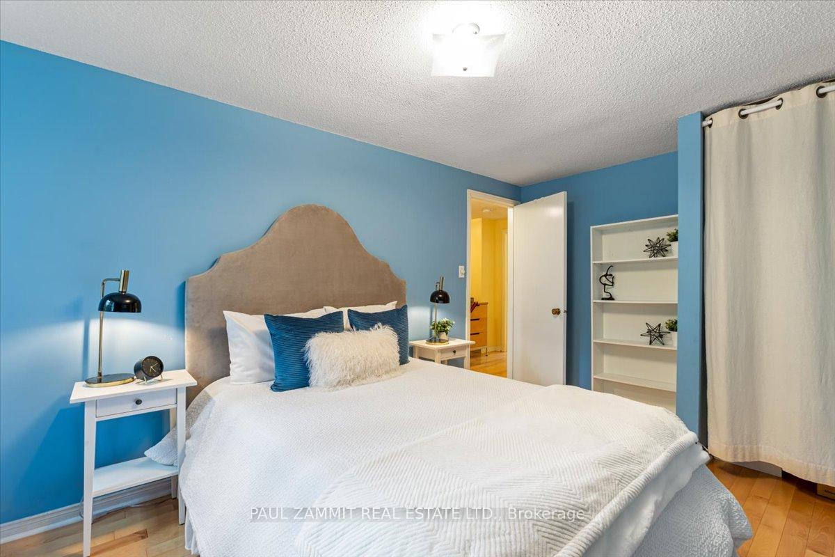 Photo 13 of 79 Durie Lane, Markham, Aileen-Willowbrook — HOMEH