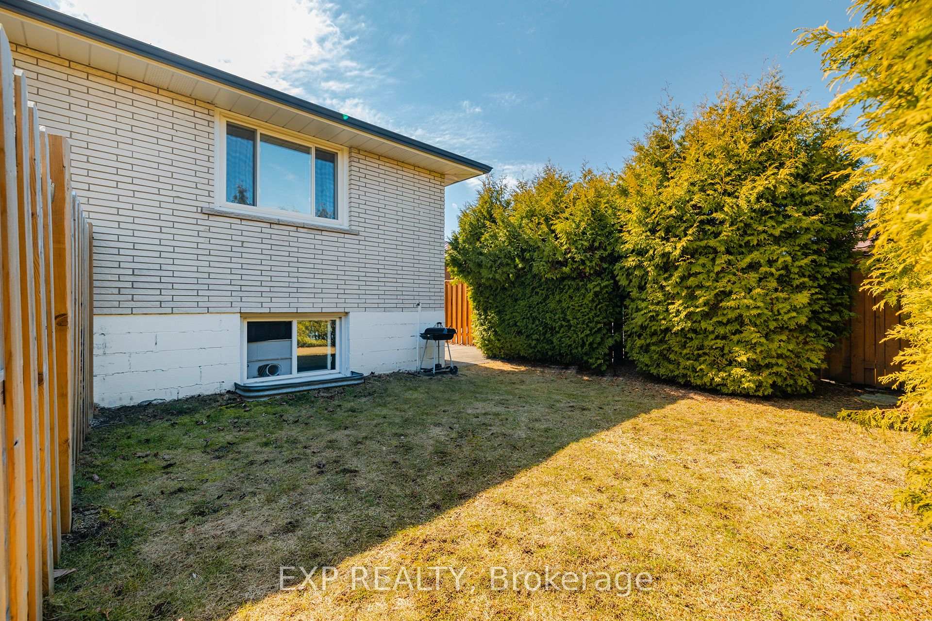 Photo 14 of Unit Lower, 100 Hadeland Avenue, Hamilton, Fessenden — HOMEH