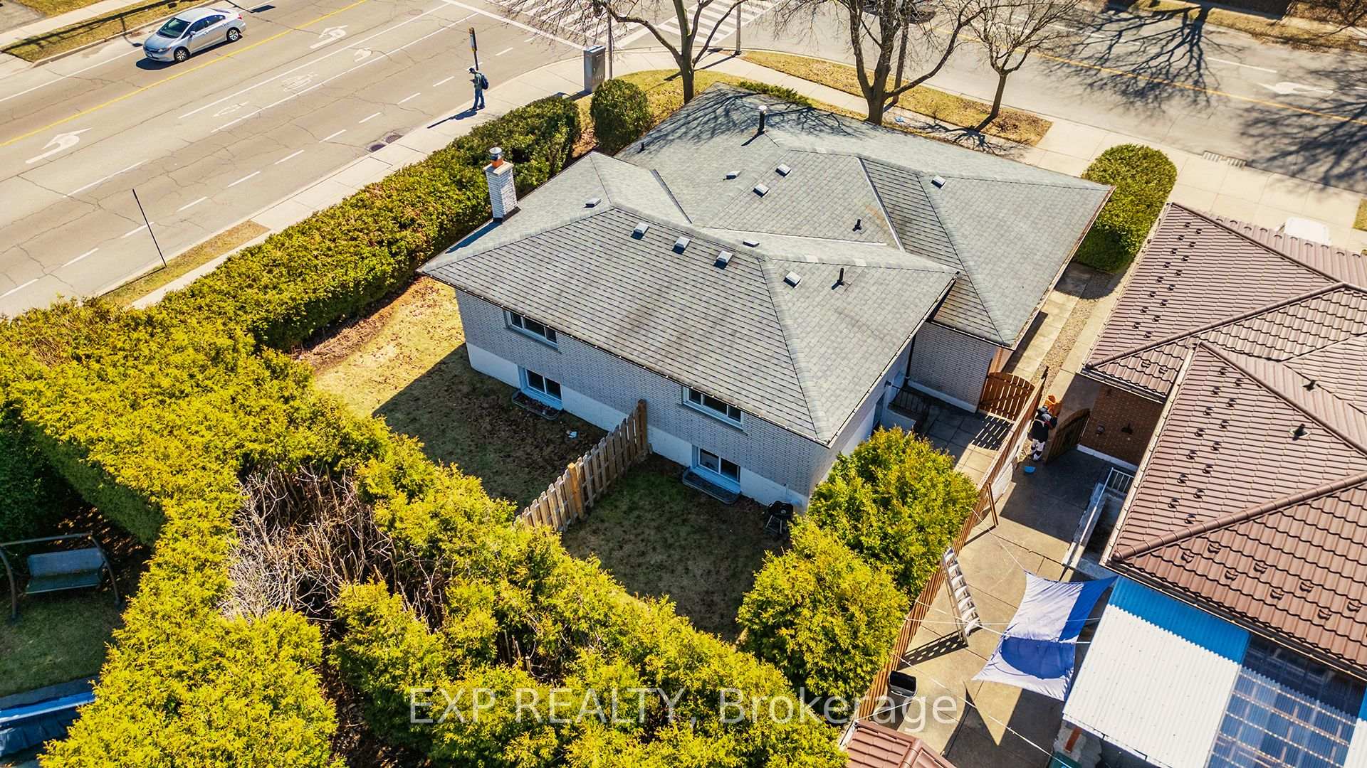 Photo 18 of Unit Lower, 100 Hadeland Avenue, Hamilton, Fessenden — HOMEH