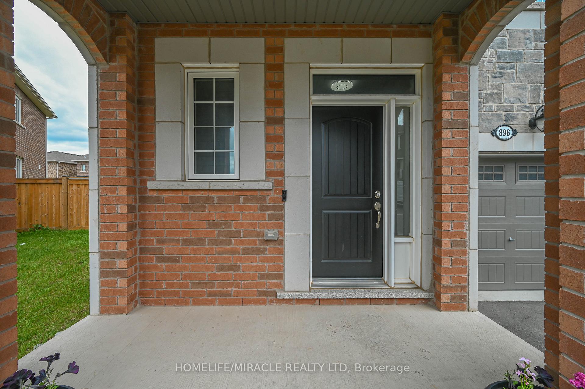Photo 3 of 896 Sumac Crescent, Milton, Cobban — HOMEH