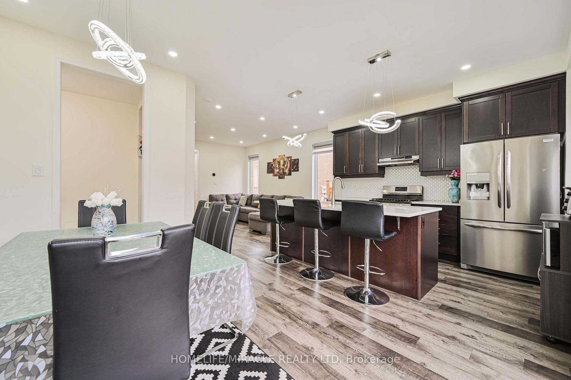 Photo 15 of 896 Sumac Crescent, Milton, Cobban — HOMEH