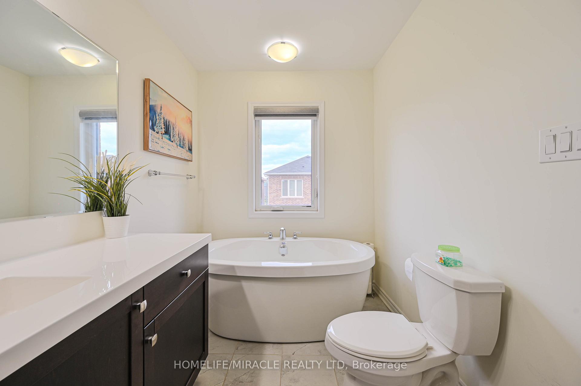 Photo 34 of 896 Sumac Crescent, Milton, Cobban — HOMEH