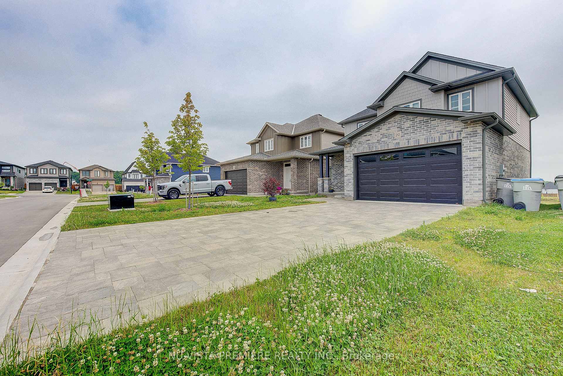 Photo 3 of 20 Basil Crescent, Middlesex Centre, Ilderton — HOMEH