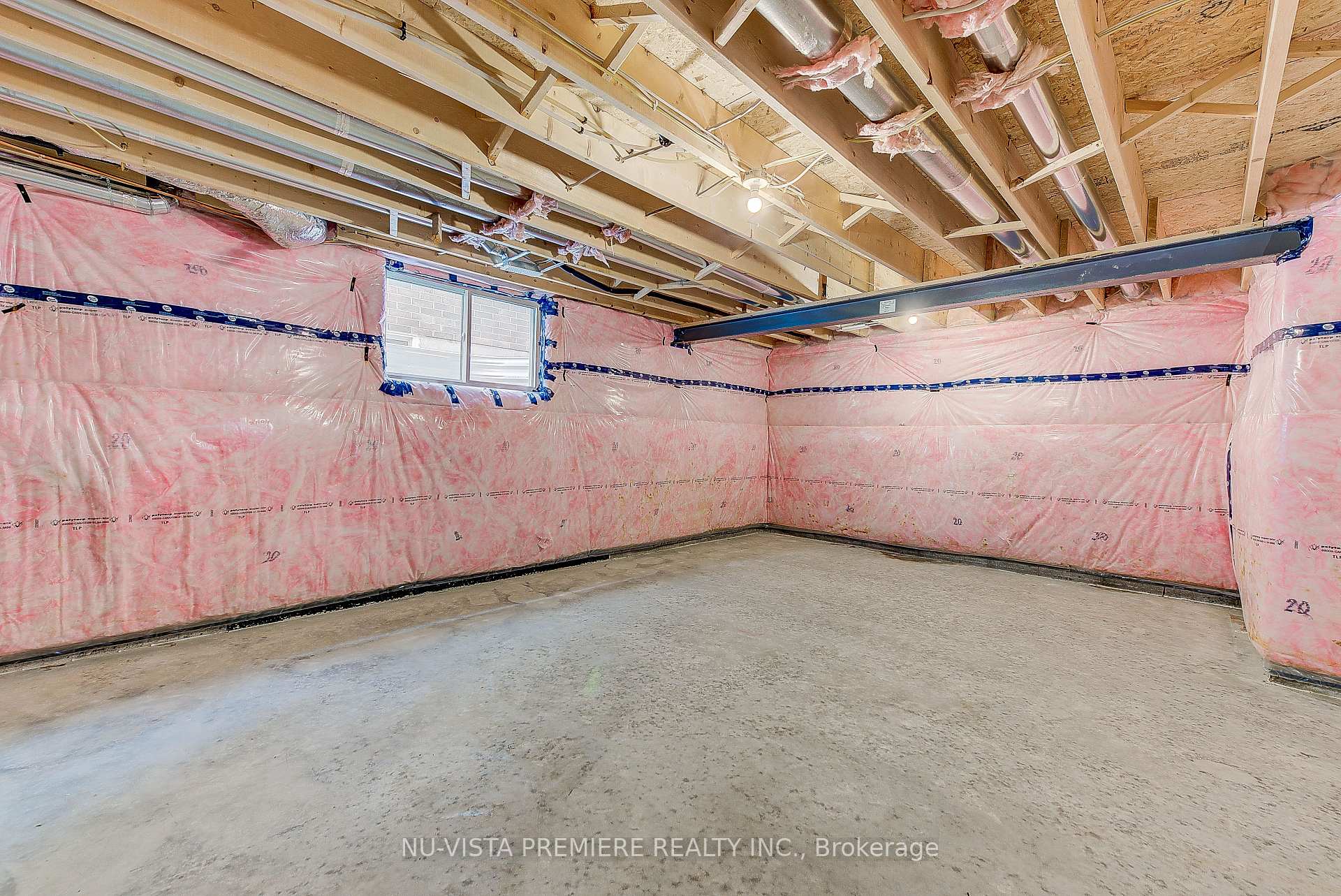 Photo 33 of 20 Basil Crescent, Middlesex Centre, Ilderton — HOMEH