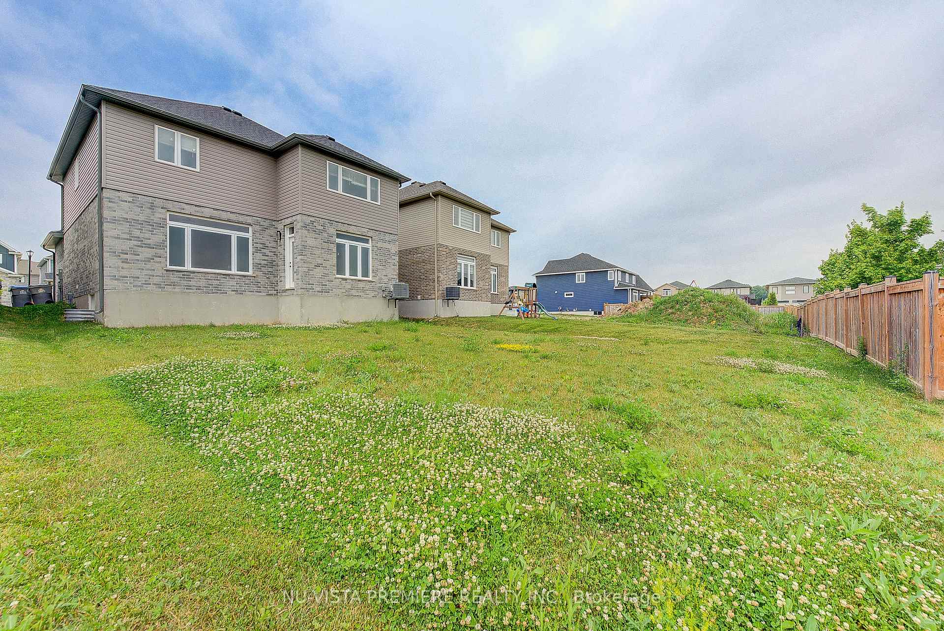 Photo 41 of 20 Basil Crescent, Middlesex Centre, Ilderton — HOMEH