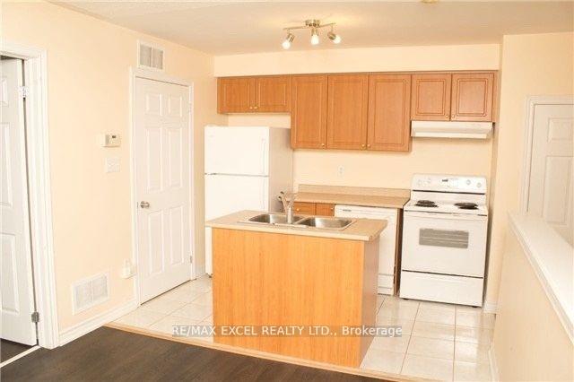 Photo 5 of 7 Innisvale Drive, Markham, Cornell — HOMEH
